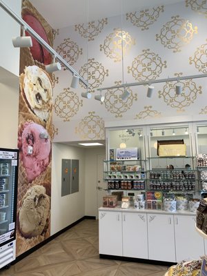 Kilwins Ice Cream - Chocolate - Fudge by null