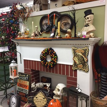 Christmas Store - They have seasonal Halloween stuff out - Flowers & Gifts Near Me - Smithfield, Virginia Christmas Store - They have seasonal Halloween stuff out - Flowers & Gifts Near Me - Smithfield, Virginia