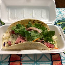 Mr G's Smokehouse and Seafood Grill - Seared tuna taco!