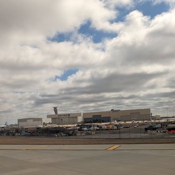 United Airlines - United Airlines - tower - Airlines Near Me - Chicago, Illinois United Airlines - United Airlines - tower - Airlines Near Me - Chicago, Illinois