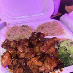 Hao Hao Vietnamese & Chinese Restaurant - General Tso's Chicken Platter (Dark Meat Chicken)