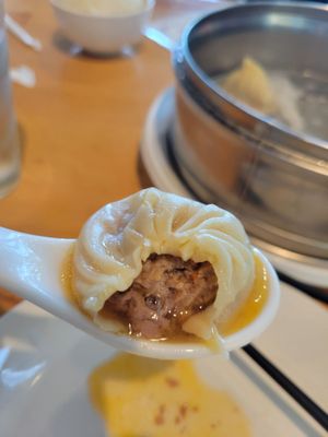 Super Dumpling Culver City by null