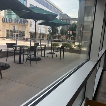 Starbucks - Coffee & Tea Near Me - Dallas, Texas