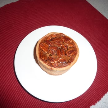 Eagles Lighthouse Cafe - Chocolate Pecan Tart - Sandwiches Near Me - Volcano, Hawaii