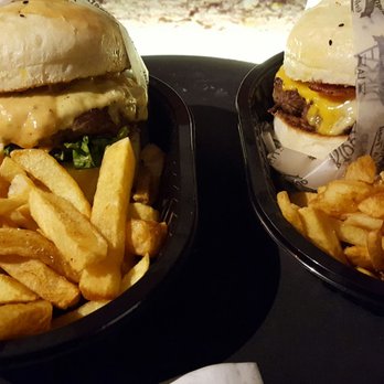 La Birra Bar - Burgers Near Me - Buenos Aires, C