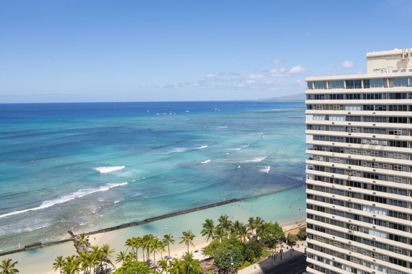 Waikiki Beach Marriott Resort & Spa by null