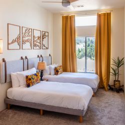 Gaia Villa Retreats - Guest Room #3
2 twin beds (or 1 king)
