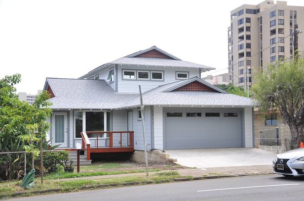 Mooney Roofing & Construction Logo