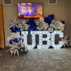 Party Balloons by Q - Light up Letters with Balloon Garland