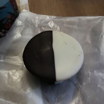 Empire Cake - Mini black and white cookie - Bakeries Near Me - New York, New York Empire Cake - Mini black and white cookie - Bakeries Near Me - New York, New York