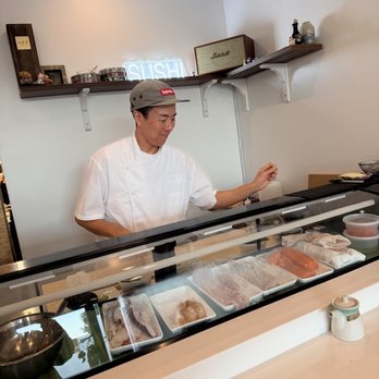 Momo Sake Bar - Cheif - Sushi Bars Near Me - Los Angeles, California Momo Sake Bar - Cheif - Sushi Bars Near Me - Los Angeles, California