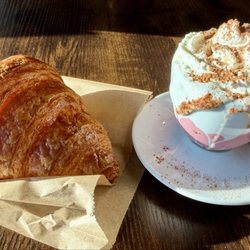 Cafe Marzocca - Croissant & cafe Viennese