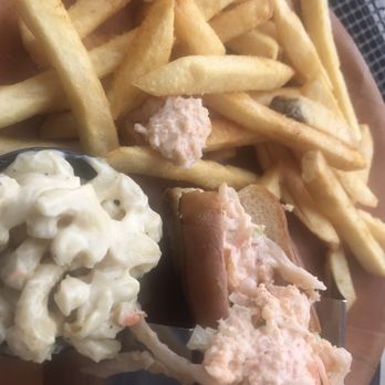 Castaways - Lobster roll - Seafood Near Me - Webster, New York