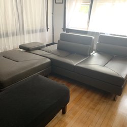 Furniture Decor Showroom - 4 large, square seats and the back rests are adjustable