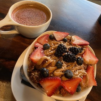 TownHall - Açaí Bowl and Black Raspberry Mocha - New American Near Me - Cleveland, Ohio TownHall - Açaí Bowl and Black Raspberry Mocha - New American Near Me - Cleveland, Ohio