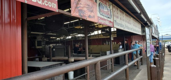 Cooper's Old Time Pit Bar-B-Que by null