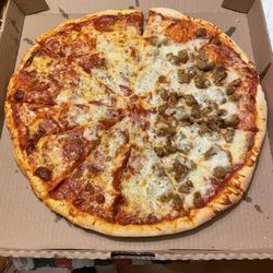 Davanni's Pizza & Hot Hoagies - Large Sausage & Pepperoni Regular Crust