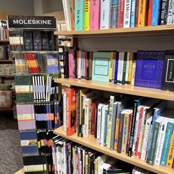 Barnes & Noble - Fashion books