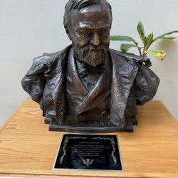 Hawaii State Library - Carnegie bust in foyer
