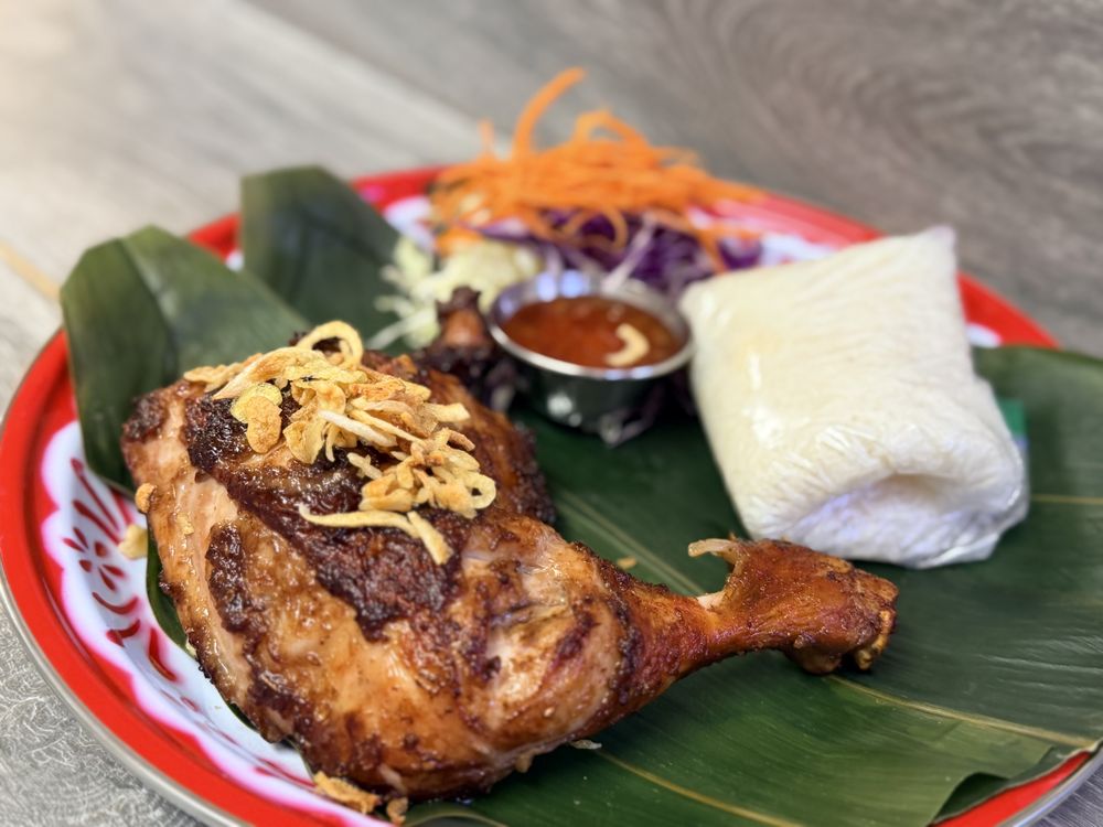 Food from Pranee Thai street food and Vegan Sushi