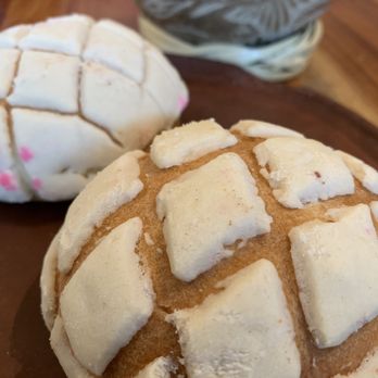 Xaman Cafe - Conchas de vanilla - Cafes Near Me - Dallas, Texas Xaman Cafe - Conchas de vanilla - Cafes Near Me - Dallas, Texas