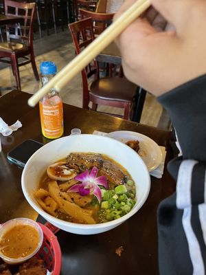 Roc N Ramen by null