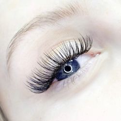 Tasha Carter Aesthetics - Hybrid lashes