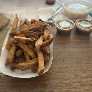 Hoodoo Brown BBQ - Seasoned fries, mac and cheese - Barbeque Near Me - Ridgefield, Connecticut