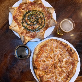 Long Beach Beer Lab - We had the Margarita and cheese pizzas! - Breweries Near Me - Long Beach, California