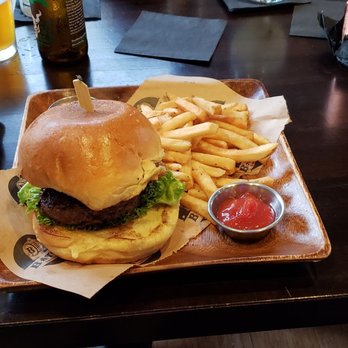 Batch New Southern Kitchen - Hamburger - New American Near Me - Delray Beach, Florida