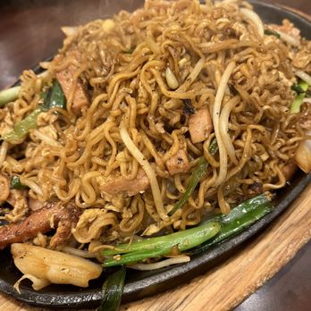Local Cafe - 鐵板黑椒餐肉公仔麵 - Chinese Near Me - Cupertino, California