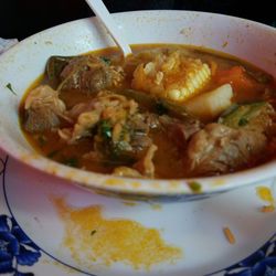 Caldo de res