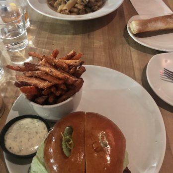 Moxies - Cocktail Bars Near Me - Houston, Texas