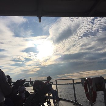 Traverse Batobus - Ferries Near Me - Lachine, Quebec