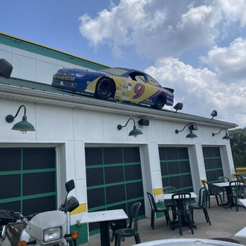 Quaker Steak & Lube - Chicken Wings Near Me - Bloomsburg, Pennsylvania Quaker Steak & Lube - Chicken Wings Near Me - Bloomsburg, Pennsylvania