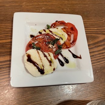 Fat Olives - Happy Hour size of the Caprese Insalata. Great size since we were having dinner. - Pizza Near Me - Flagstaff, Arizona