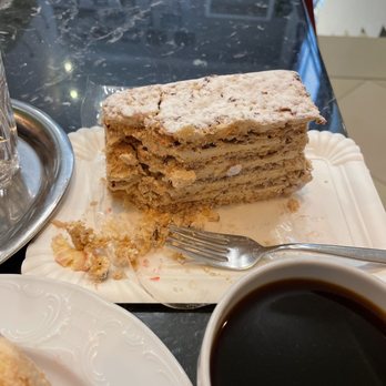 Krönner - Agnes Bernauer Torte - Cafes Near Me - Straubing, BY