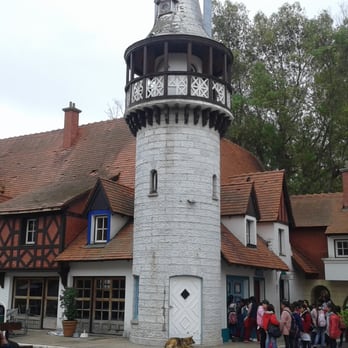 Republica de los Niños - Estilo medieval - Kids Activities Near Me - Gonnet, C