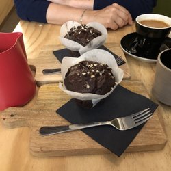 Cafuné Espressobar - Aero press coffee, two chocolate muffins and an americano