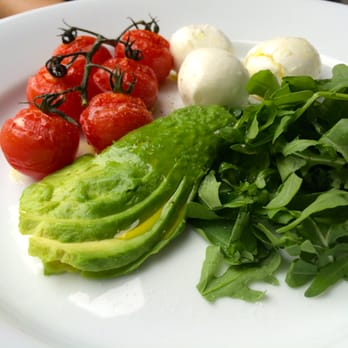 Santini - insalata tricolore
buffalo mozzarella, cherry tomatoes and avocado - Italian Near Me - Belgravia, XGL
