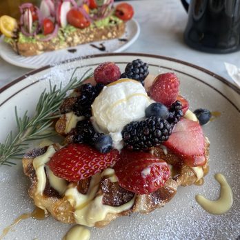 Café Etoile - Berry croffle yummy - French Near Me - Berkeley, California Café Etoile - Berry croffle yummy - French Near Me - Berkeley, California