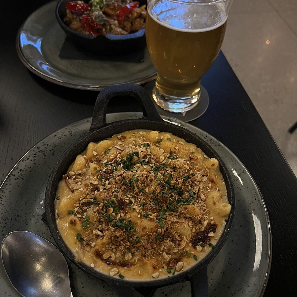 Industry Ales Brewpub - The Mac n cheese and gnocchi in the background - Brewpubs Near Me - Chicago, Illinois Industry Ales Brewpub - The Mac n cheese and gnocchi in the background - Brewpubs Near Me - Chicago, Illinois