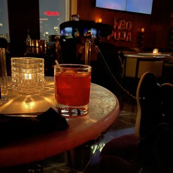 Ascent Lounge - Smoked Old Fashioned - Cocktail Bars Near Me - New York, New York Ascent Lounge - Smoked Old Fashioned - Cocktail Bars Near Me - New York, New York