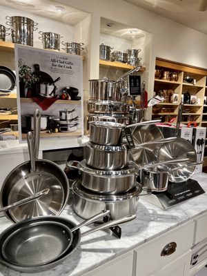 Williams-Sonoma by null