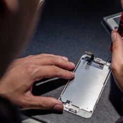 iPhone Repair FiDi