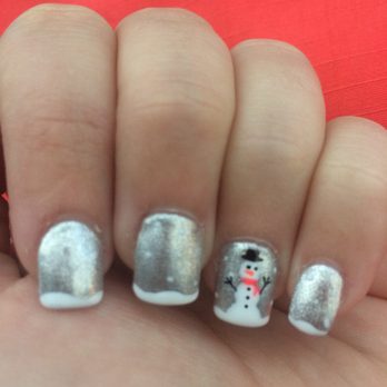 Akiko Nails - Close up of holiday time nail art - Nail Salons Near Me - New York, New York Akiko Nails - Close up of holiday time nail art - Nail Salons Near Me - New York, New York
