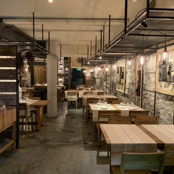 Sagardi Cozinheiros Bascos - View of the lower level main dining room - Restaurants Near Me - Porto, 13