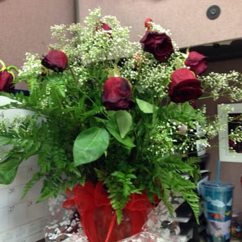 Le's Flowers - These are my roses! I recieved them Friday and today is only Wednesday! So sad! - Florists Near Me - Sacramento, California Le's Flowers - These are my roses! I recieved them Friday and today is only Wednesday! So sad! - Florists Near Me - Sacramento, California