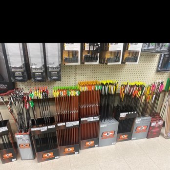 Barefoot Archery - Lots of arrows! - Sporting Goods Near Me - Charlotte, North Carolina