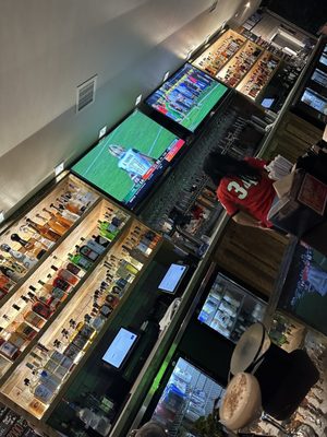 TRUCK & TAP - Updated September 2025 - 39 Photos & 38 Reviews - 175 S